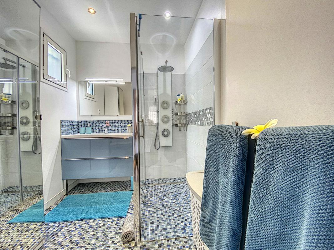 Location Villa La Savanne Saint Martin-salle de douche-10
